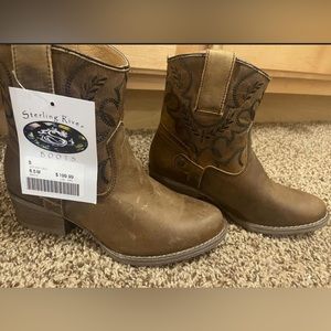 Sterling River boots. Size 6.5 
Never worn